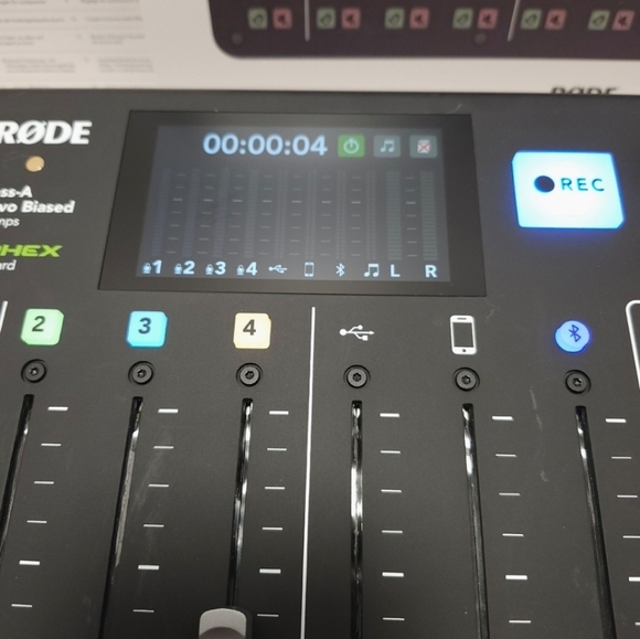Rode RODECaster Pro Integrated Podcast Production Studio - Picture 5 of 12